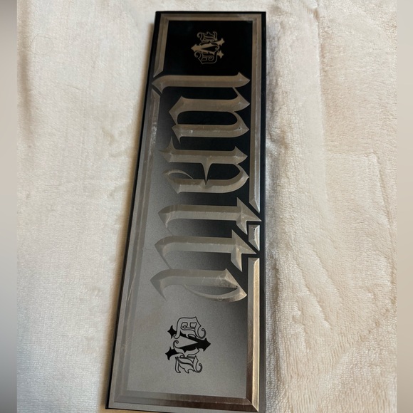 KVD Beauty Metal Matte Palette - Picture 7 of 8